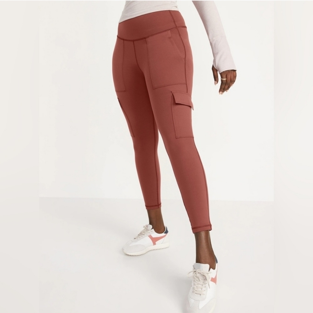OLD navy High-Waisted PowerPress Cargo 7/8-Length Leggings Size MP